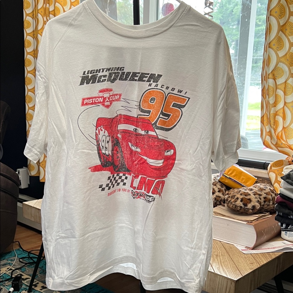Like new Disney Lightning McQueen T-Shirt - White and Red